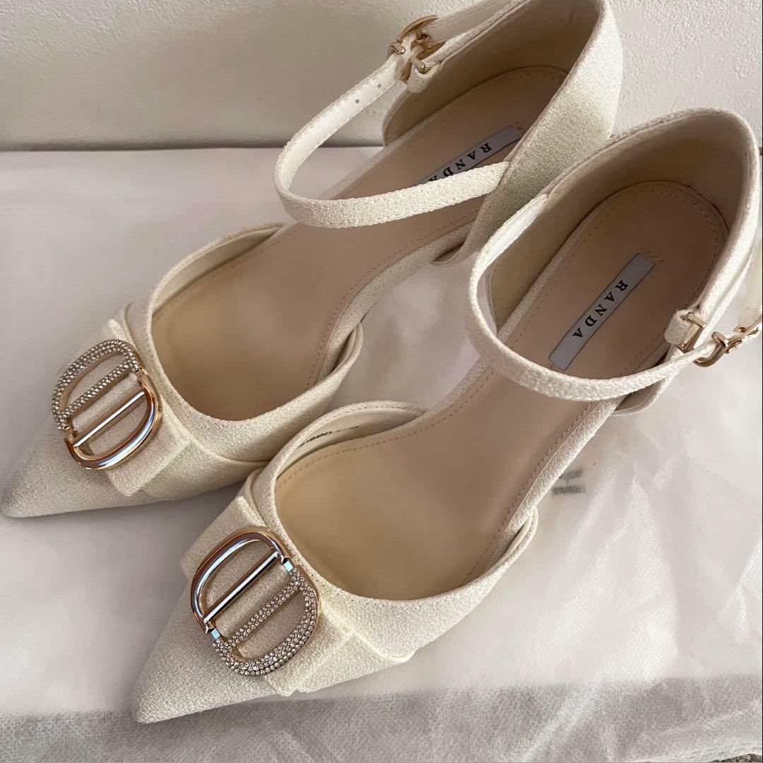 RANDA ビジューパーツストラップパンプス アイボリー 23.5cm