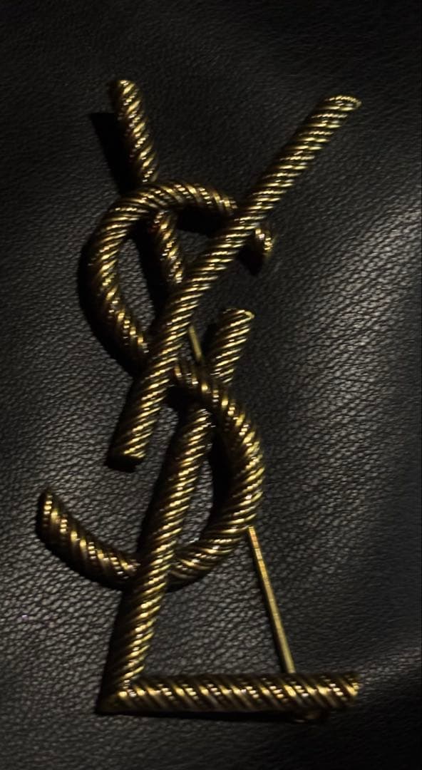 Saint Laurent ゴールドブローチ YSLロゴ