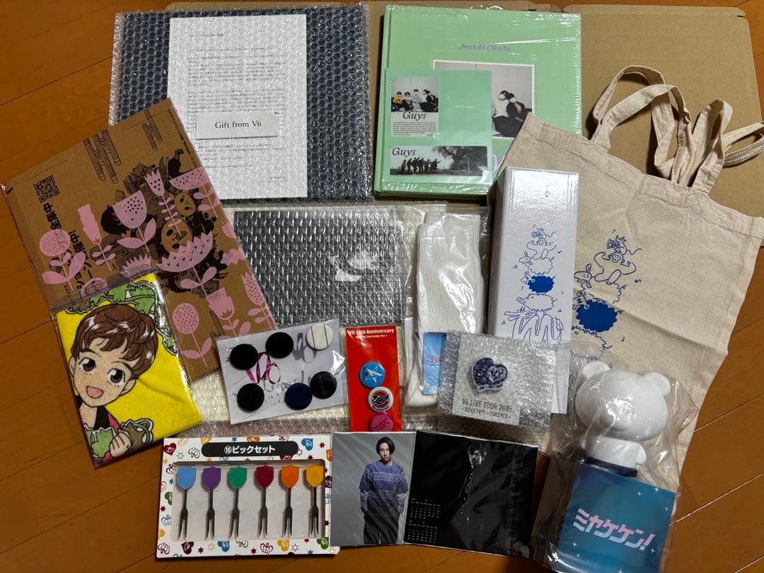 V6 グッズ　Guys ステッカー　写真集　groove バッグ　セット　匿名