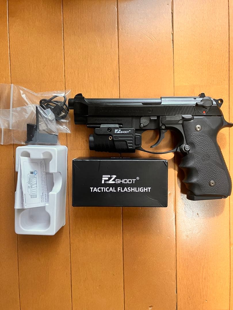 最終値下げ！マルイ ベレッタ M9A1ガスブロ レーザーライト、実銃