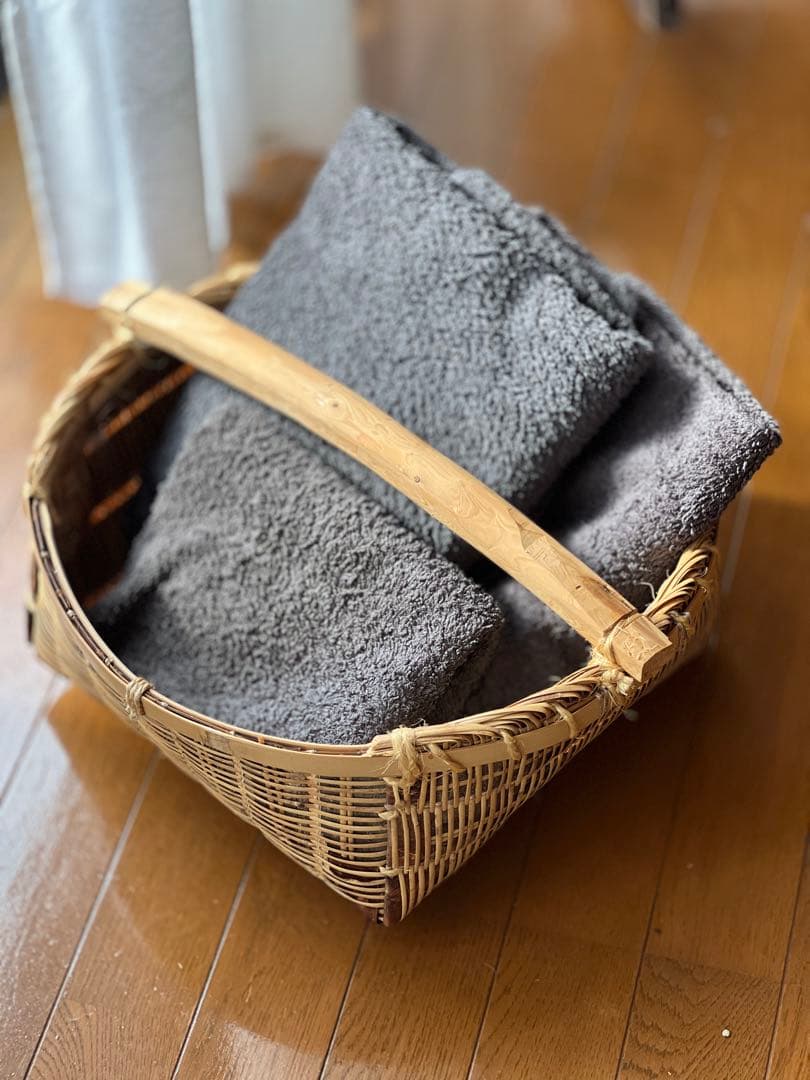 【新品・未使用】東北の伝統工芸 肥料振りかご 桜皮編み 特大サイズ　希少 楽天市場】【アウトレット】桜皮製 角菓子器（フタ付） / 工芸品 雑貨