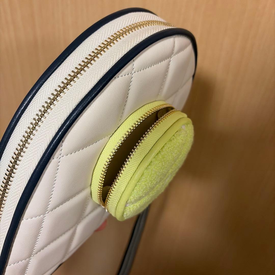 kate spade グランドスラム 3D ミニ テニス ラケット クロスボディ