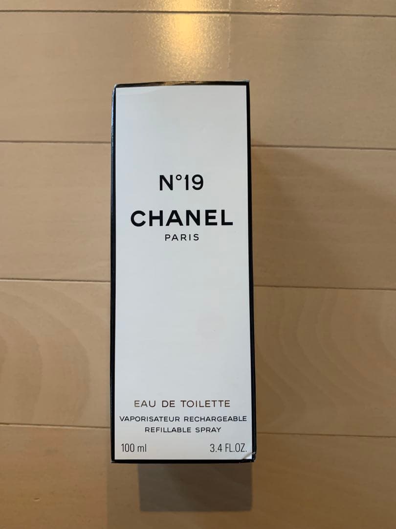 CHANEL N°19 Eau de Toilette 100 ml