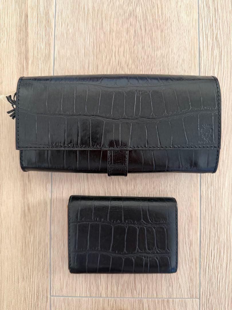 未使用♡フェリージ　クロコダイル型押し　長財布 ブラック