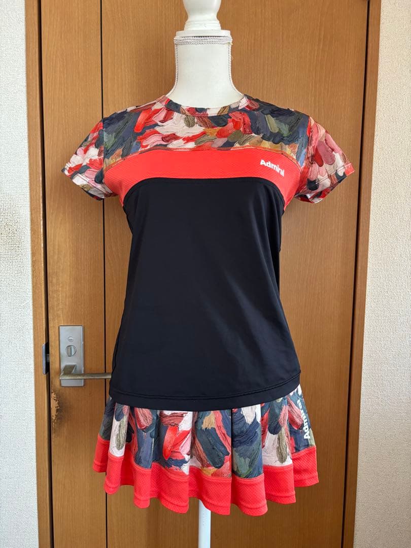 Admiral フラワーパターン トップスとスコートセット