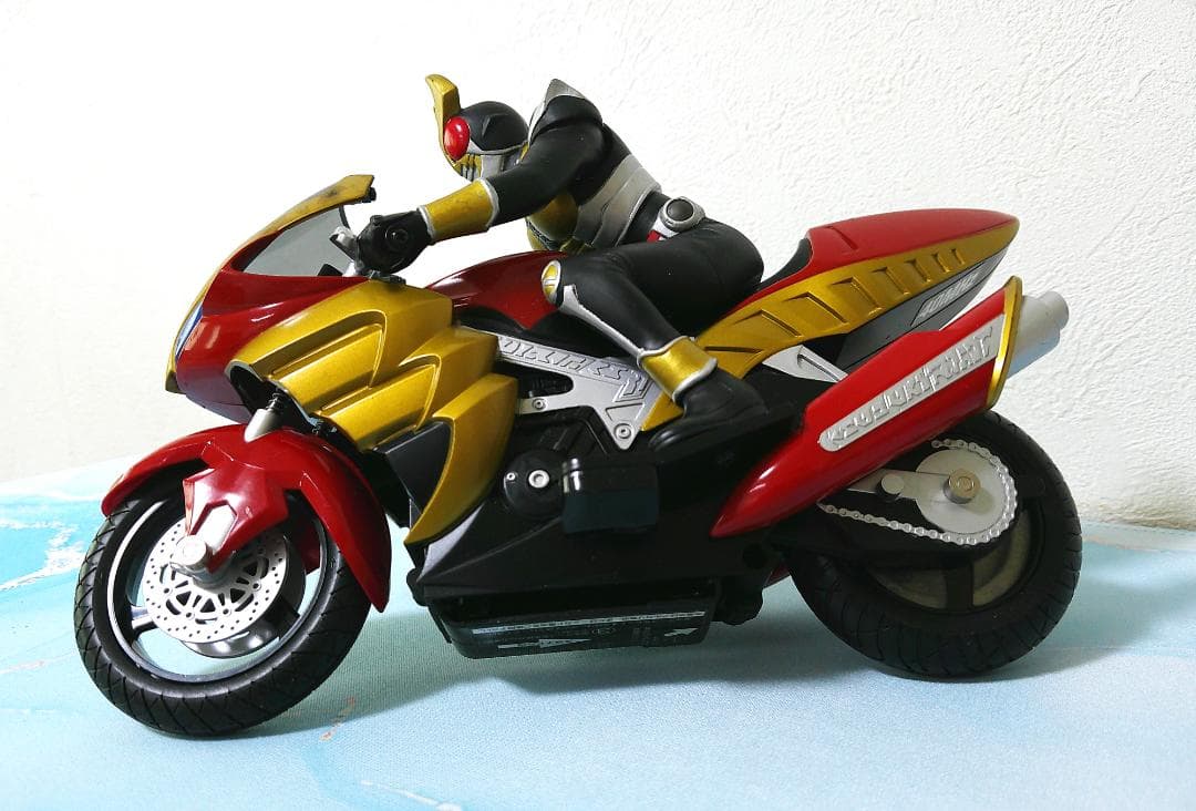 当時モノ 仮面ライダーアギト マシントルネイダー フィギュア - メルカリ