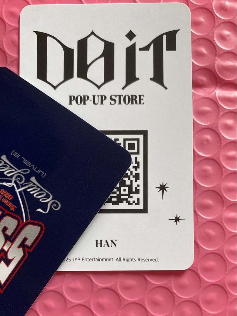 韓国 stray kids ポップアップ リアルタッチ QR ハン トレカ