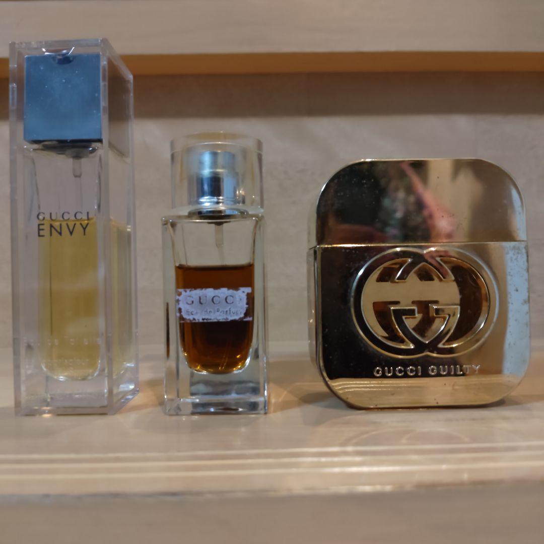 グッチ　香水　３つ a7feb549-006d-4fef-9858-