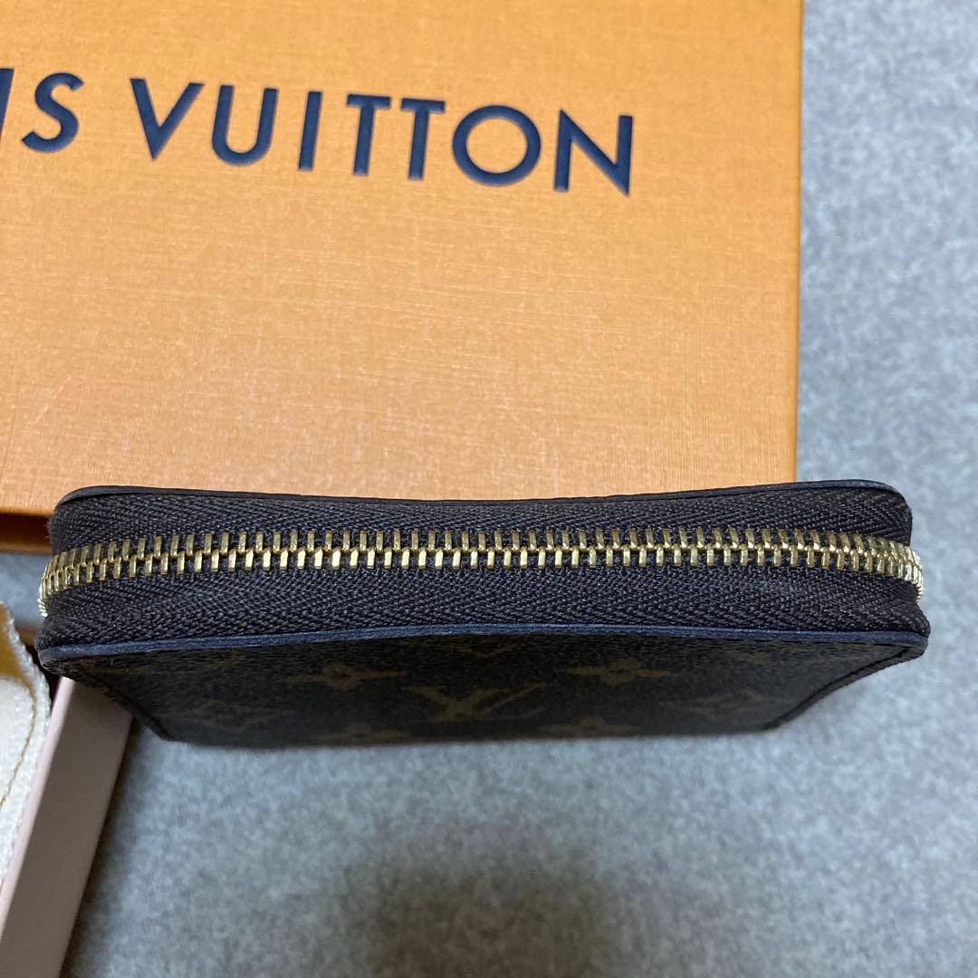 《値下げしました》Louis Vuitton モノグラム ジッピー