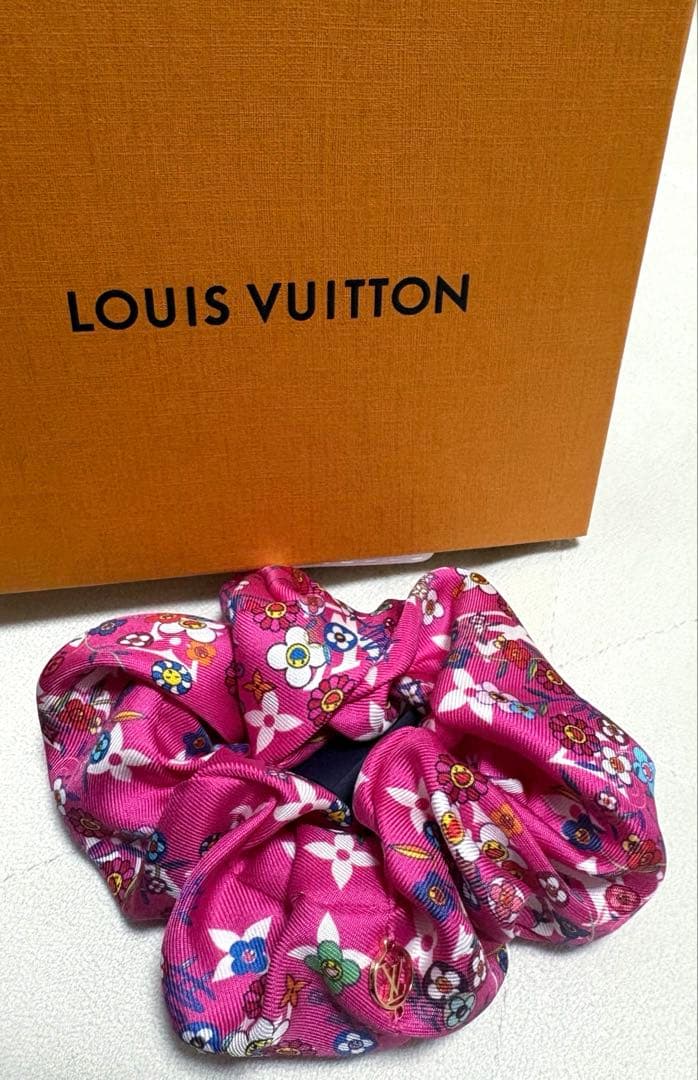 新品未使用】LOUIS VUITTON シュシュ 村上隆 ルイヴィトン - メルカリ