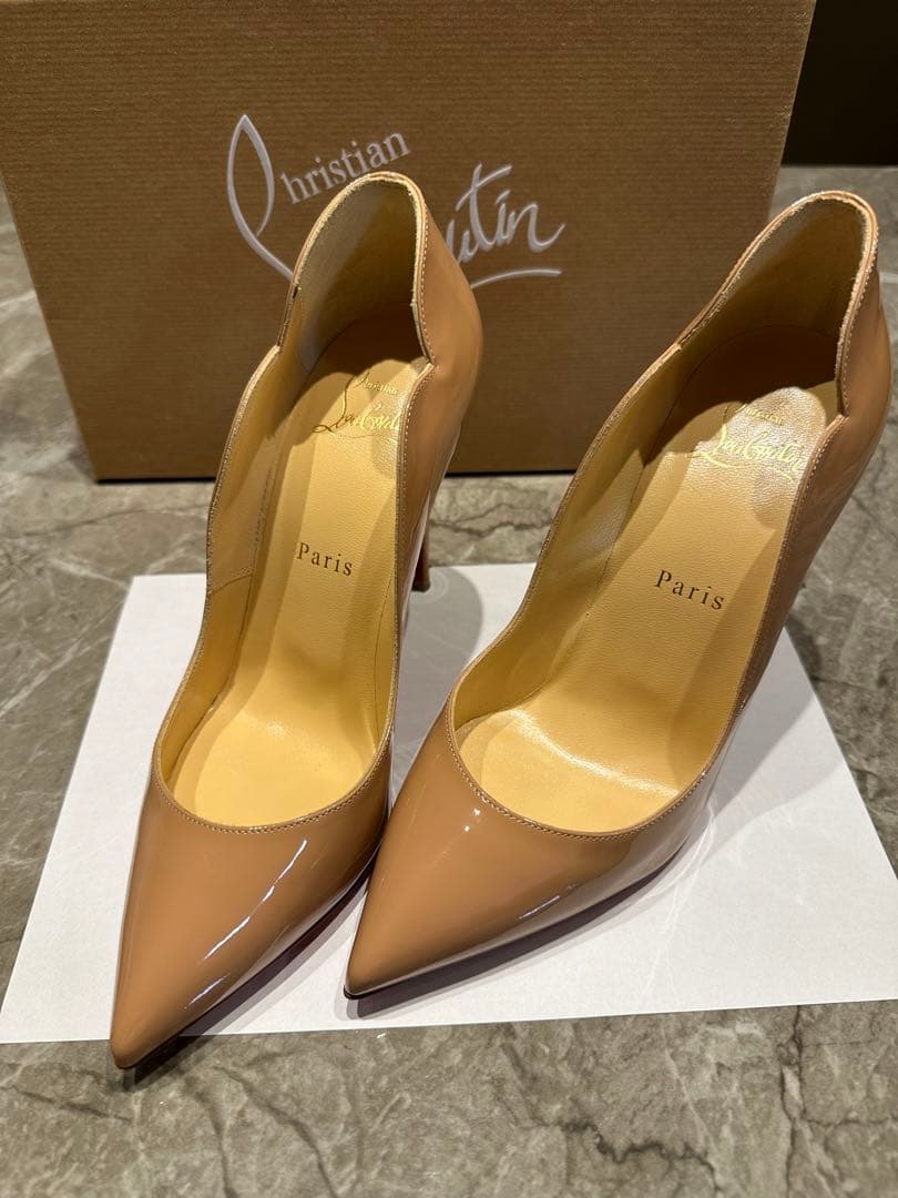 【美品】クリスチャンルブタン/パンプス