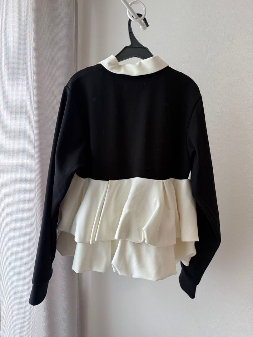 THE TOE】Hydra Peplum Tops - メルカリ