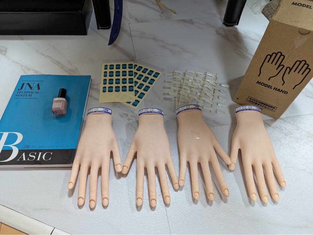 ネイリスト技能検定試験　JNEC認定モデルハンド　4本　3級2級1級テキスト