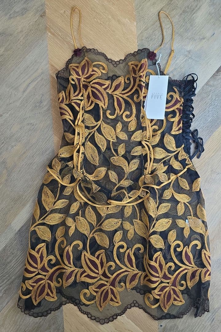 STUDIO FIVE 刺繍レースキャミソール　ワコール　新品