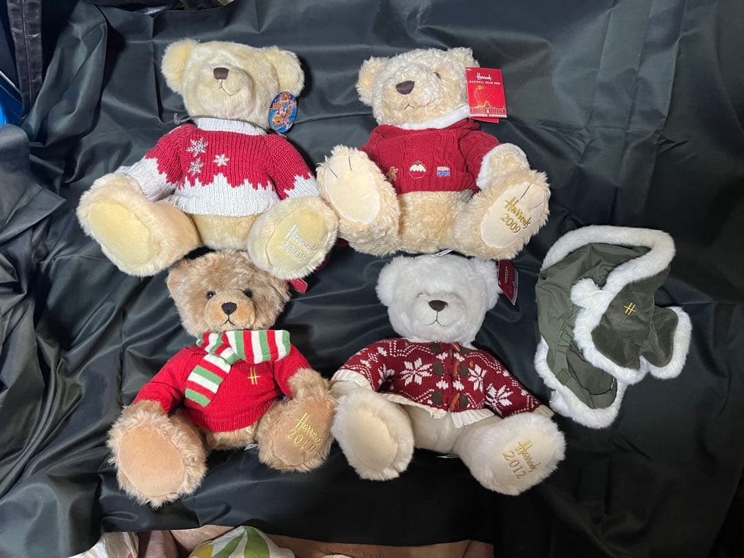 ハロッズテディベア4体の出品 Harrods - ハロッズ テディベア 4体 セットの通販 by 桜唄堂｜ハロッズ