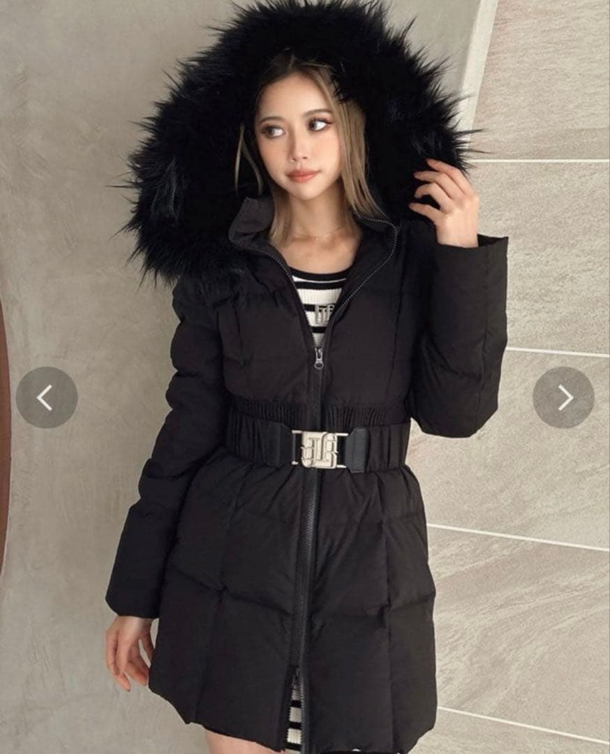 GYDA ファー付きフード ロングダウンベルト付き 黒 2024 ジェイダ GYDA SymmetryGYDAベルト付きロングダウンコート（ブラック