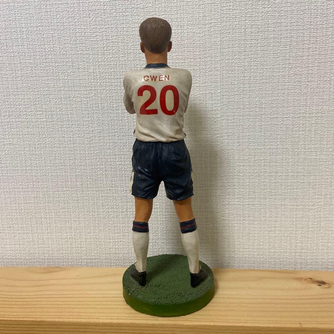 マイケル　オーウェン　フィギュア