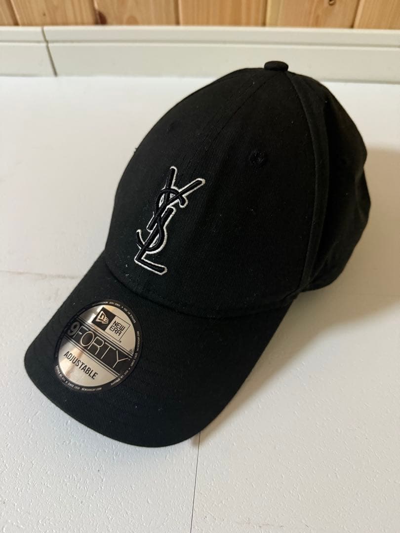 YSL✖️new era コラボキャップ コラボ☆YSLロゴ【送込Saint Lairent x New Era】Cap/Canvas白黒