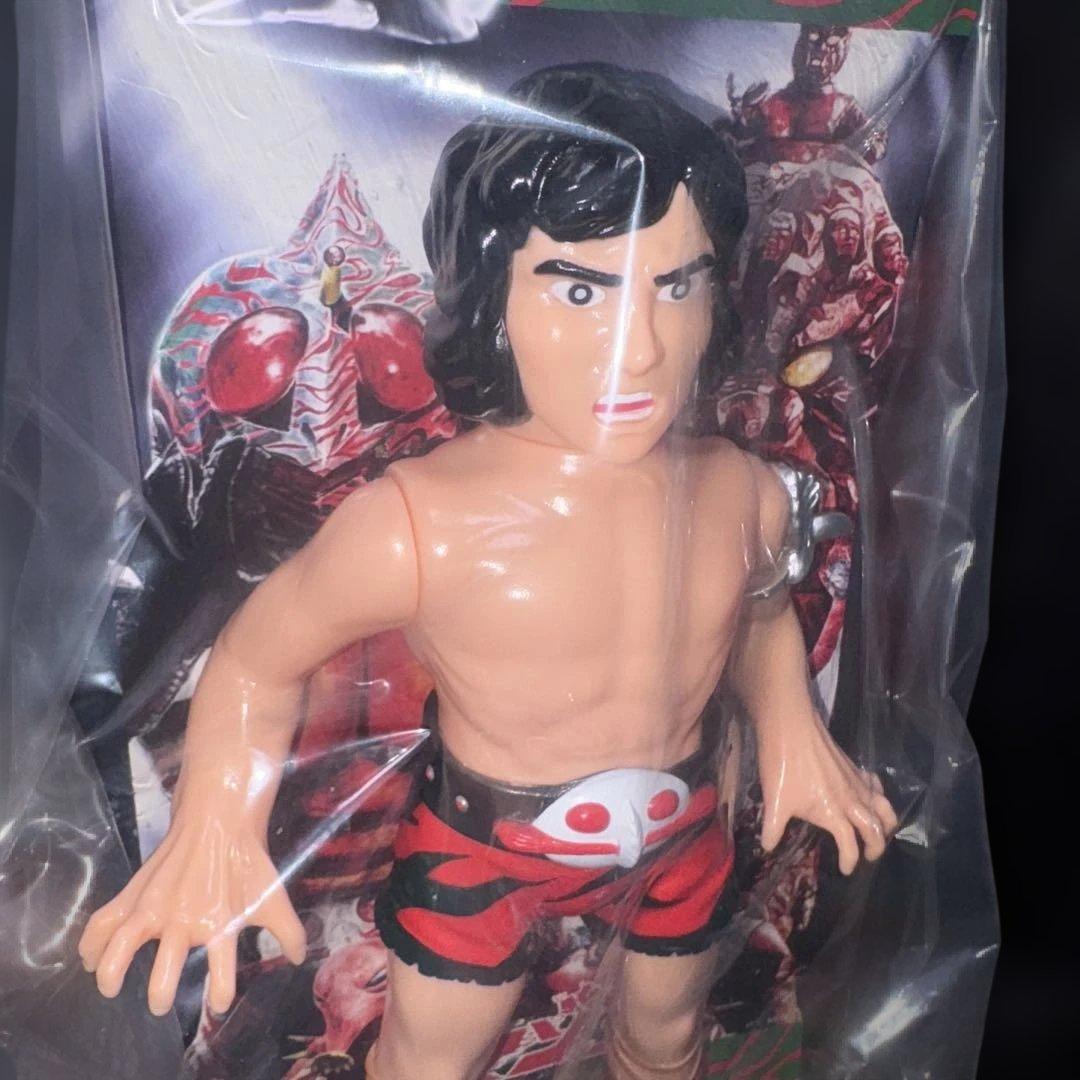 メディコム・トイ東映レトロソフビ 仮面ライダーアマゾン山本大介変身