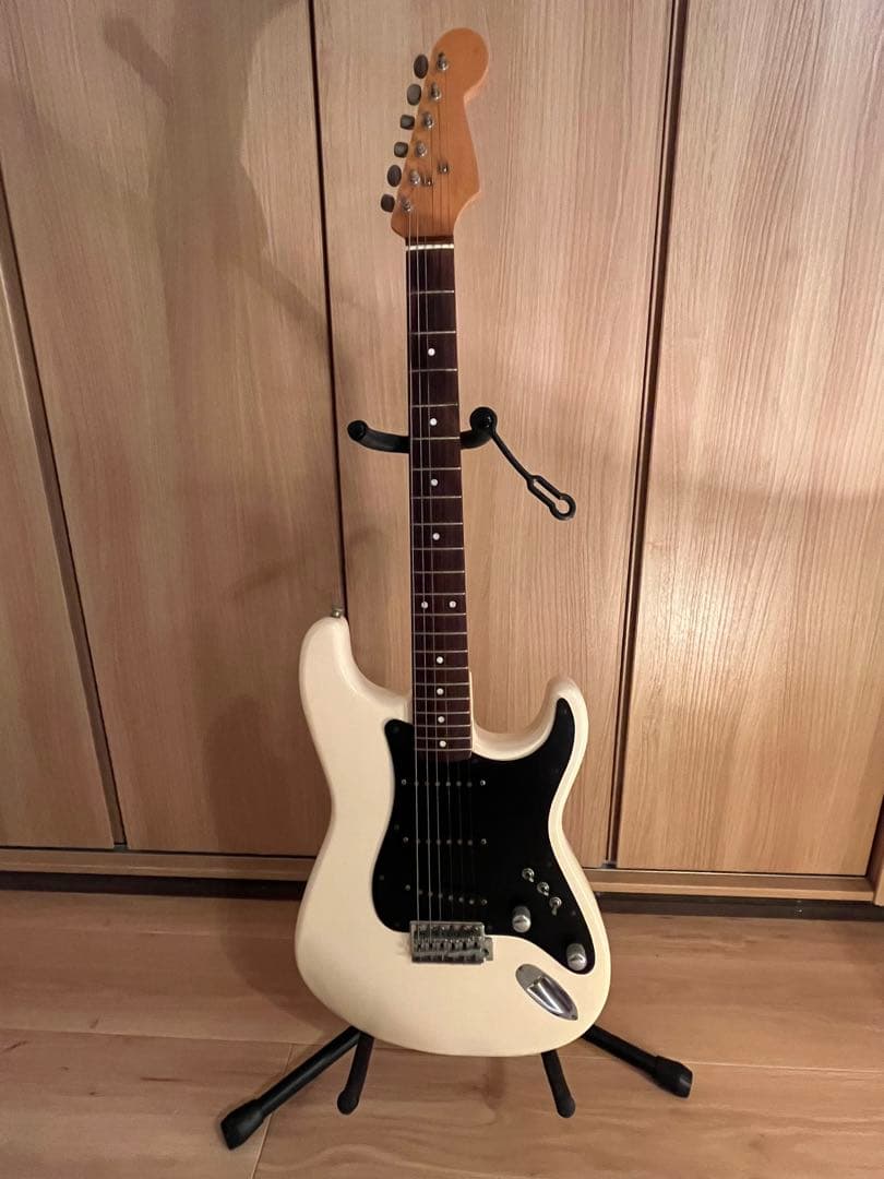 ジェフ・ベック仕様 ストラトキャスタータイプ　ケース付