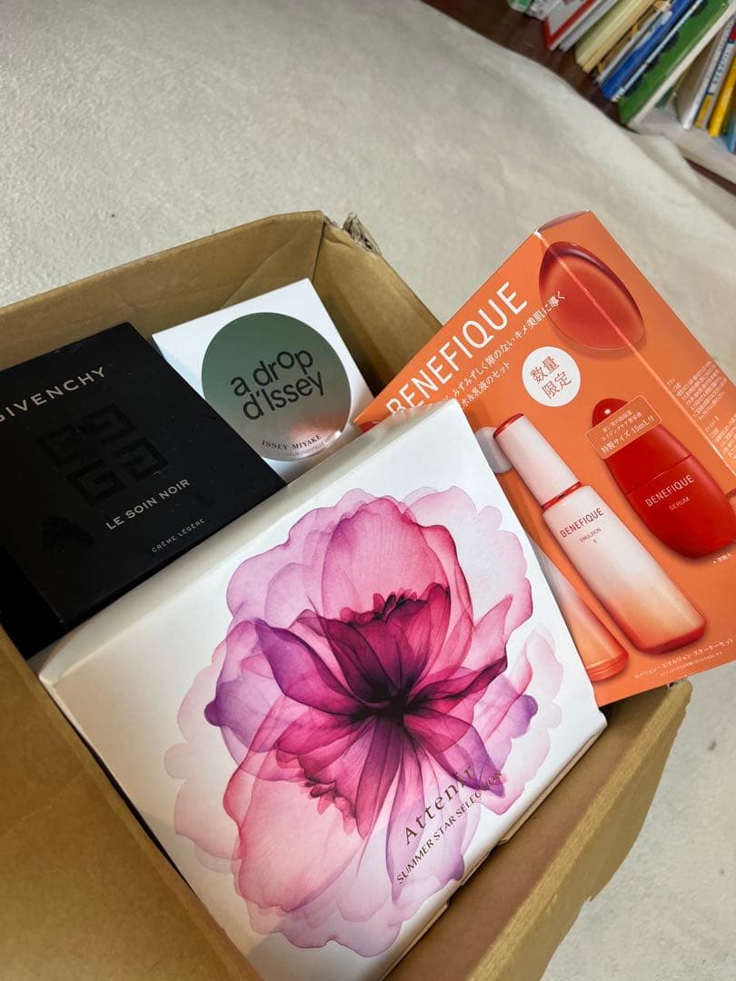 【全て新品未使用】総額10万円以上コスメ超大量お楽しみボックス