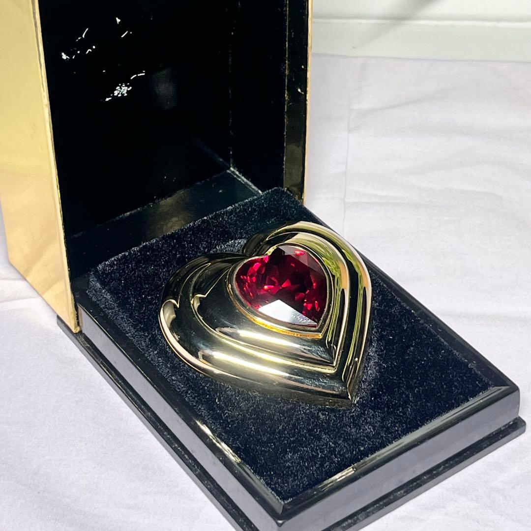 イヴ・サンローラン シルキー フィニッシュ プレストパウダー No.3