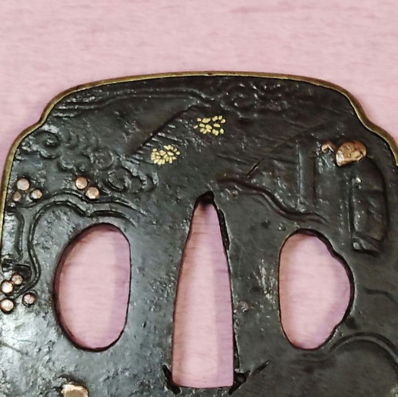 刀装具 鐔 鍔 無銘 鉄地 銅覆輪 金象嵌 色絵 賢人風景図 木瓜