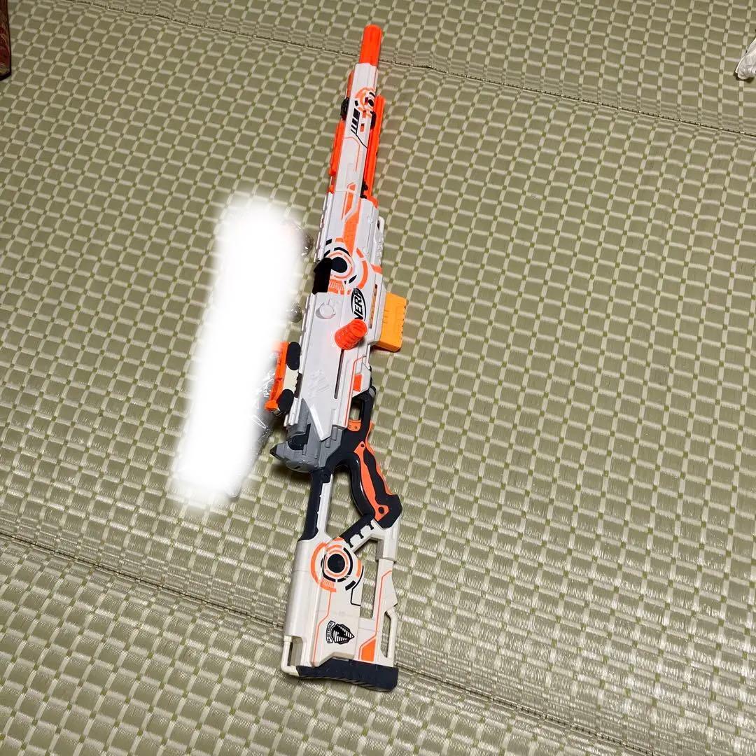 ナーフ　ロングストライク　ホワイトアウト レビュー】Nストライク ロングストライク ホワイトアウト ～ファン垂涎