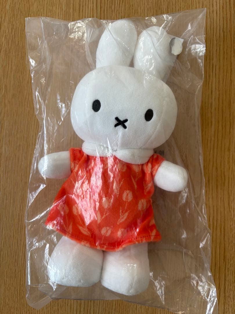 大阪関西万博　オランダ館限定　ミッフィー　ぬいぐるみ　大　新品未開封