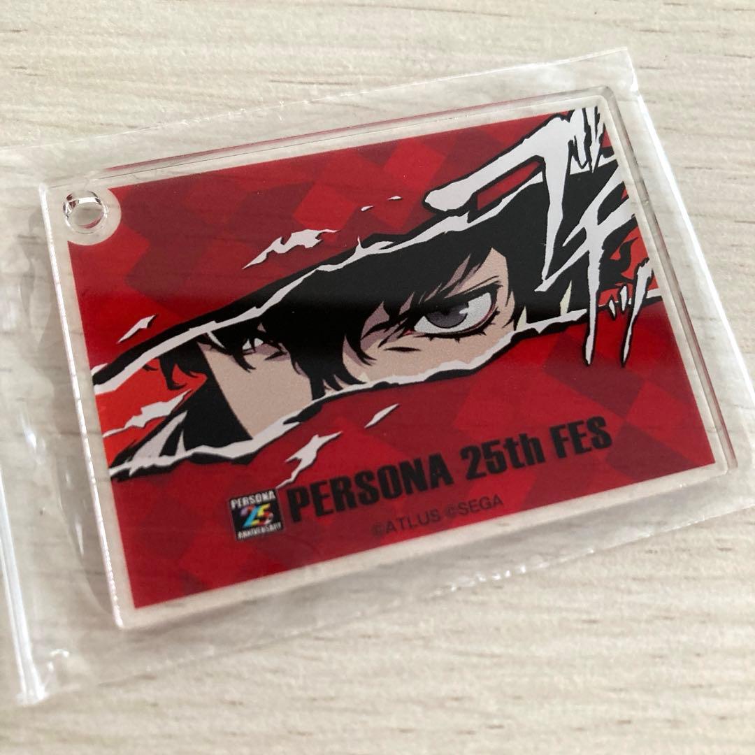 ペルソナ5 カットインアクリルキーホルダー 主人公 ジョーカー - メルカリ