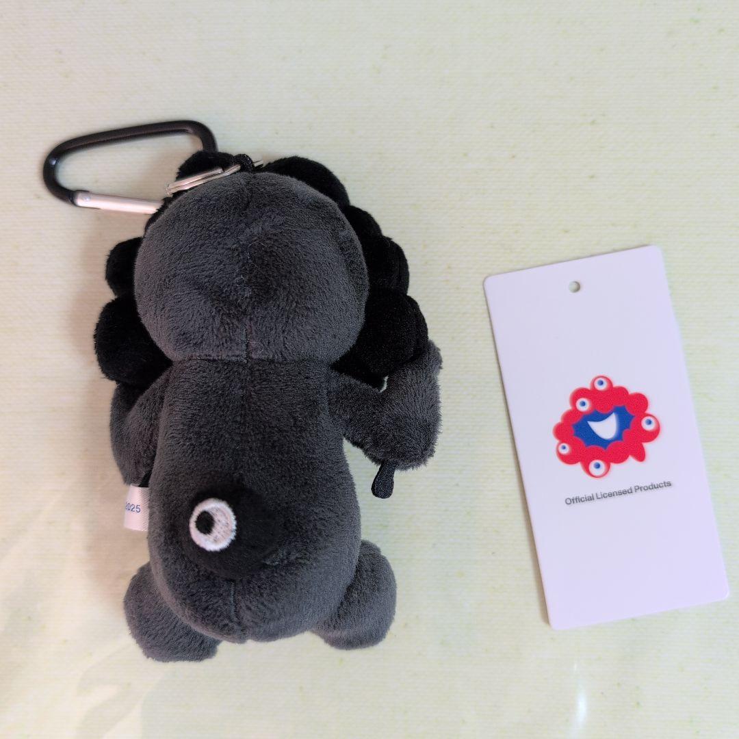 黒ミャクミャク カラビナ付きマスコット お座り - メルカリ
