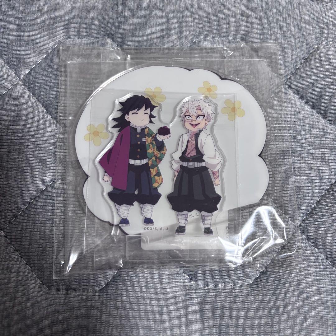 鬼滅の刃　実弥におはぎを渡す義勇アクリルスタンド