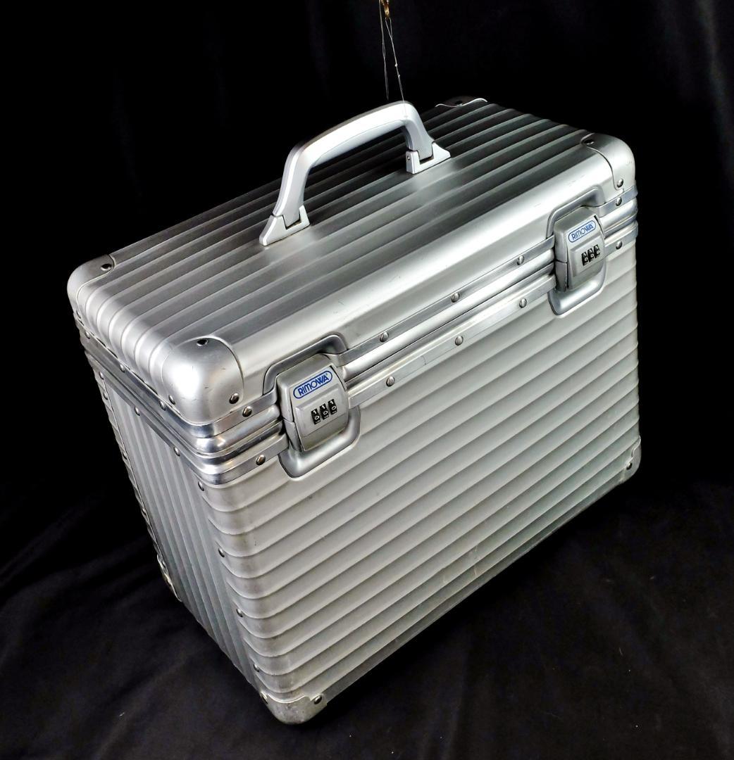 リモワ 950.44『パイロット』ケース 38Lアルミ XL (1402)