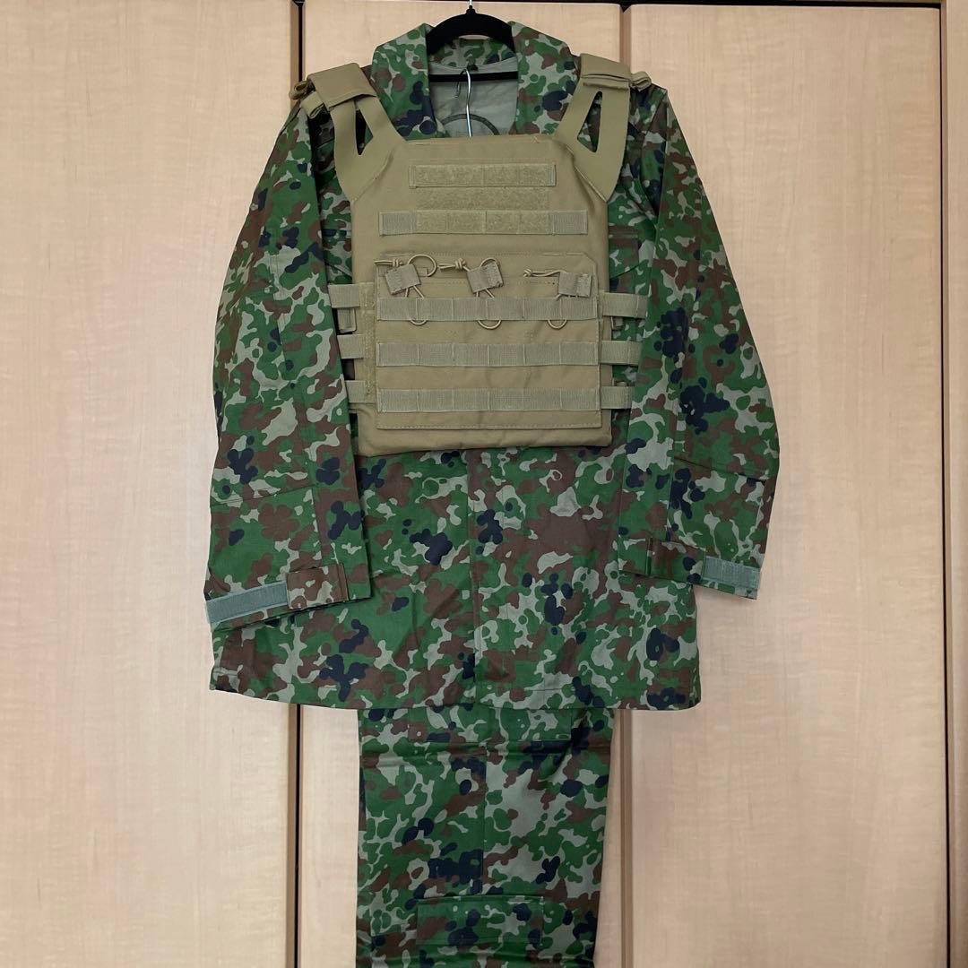 再お値下げ　未着用　サバゲー迷彩服上下5B タクティカルベストセット