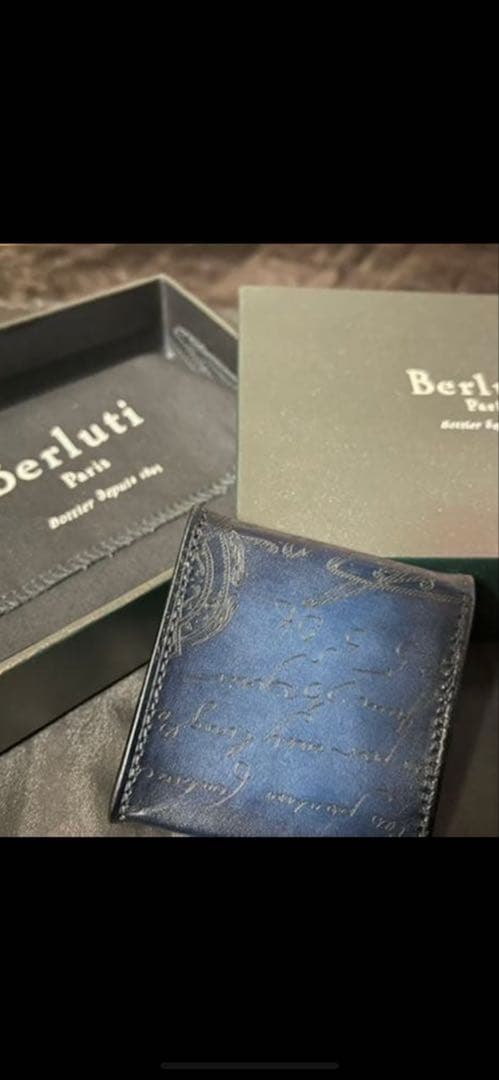 k*y様 ベルルッティ　ケース　値下げ