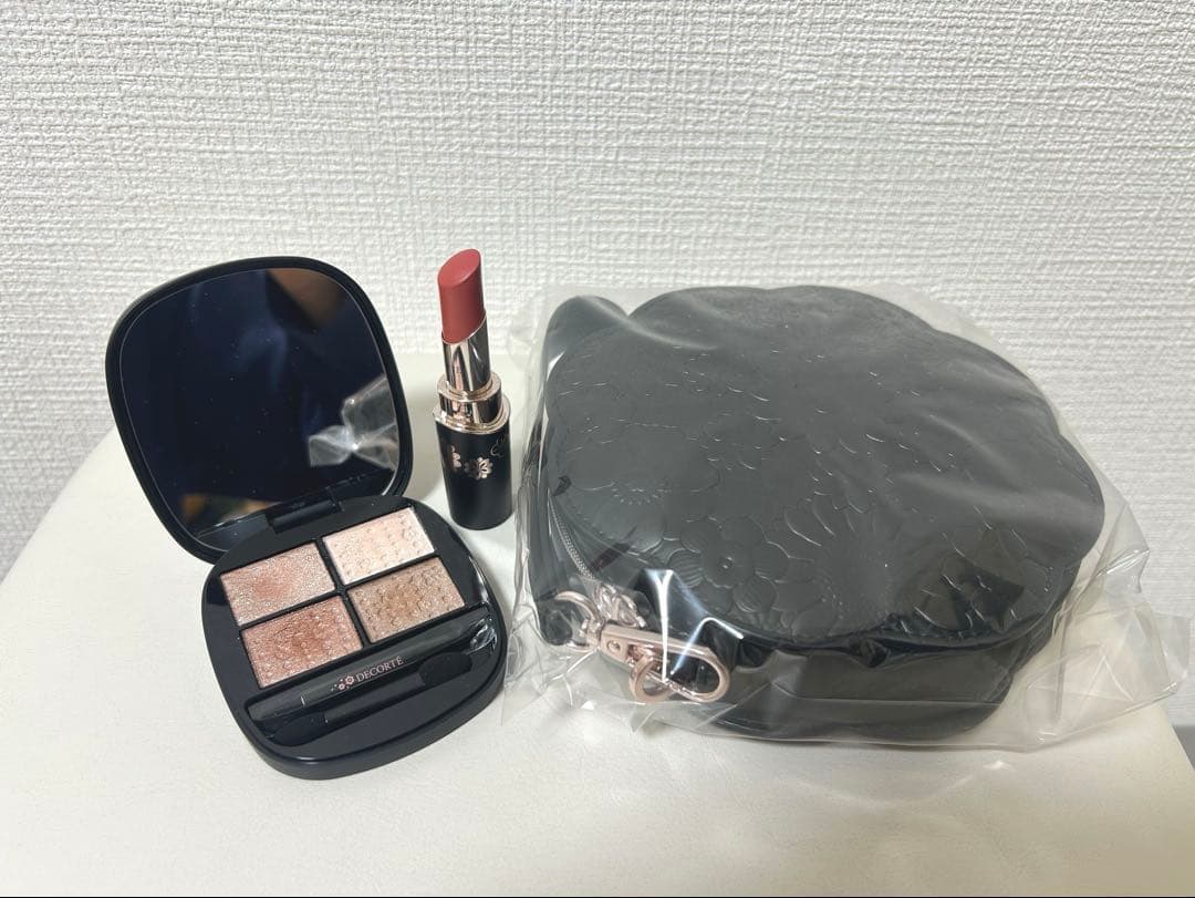 コスメデコルテ 2025 クリスマスコフレ エターナル ブルーム コレクション