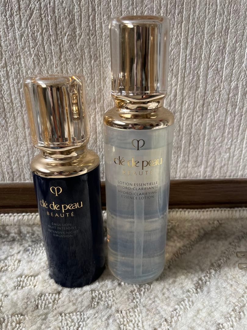 クレドポーボーテ　ローションエサンシエルC エマルションアンタンシヴ（ニュイ）