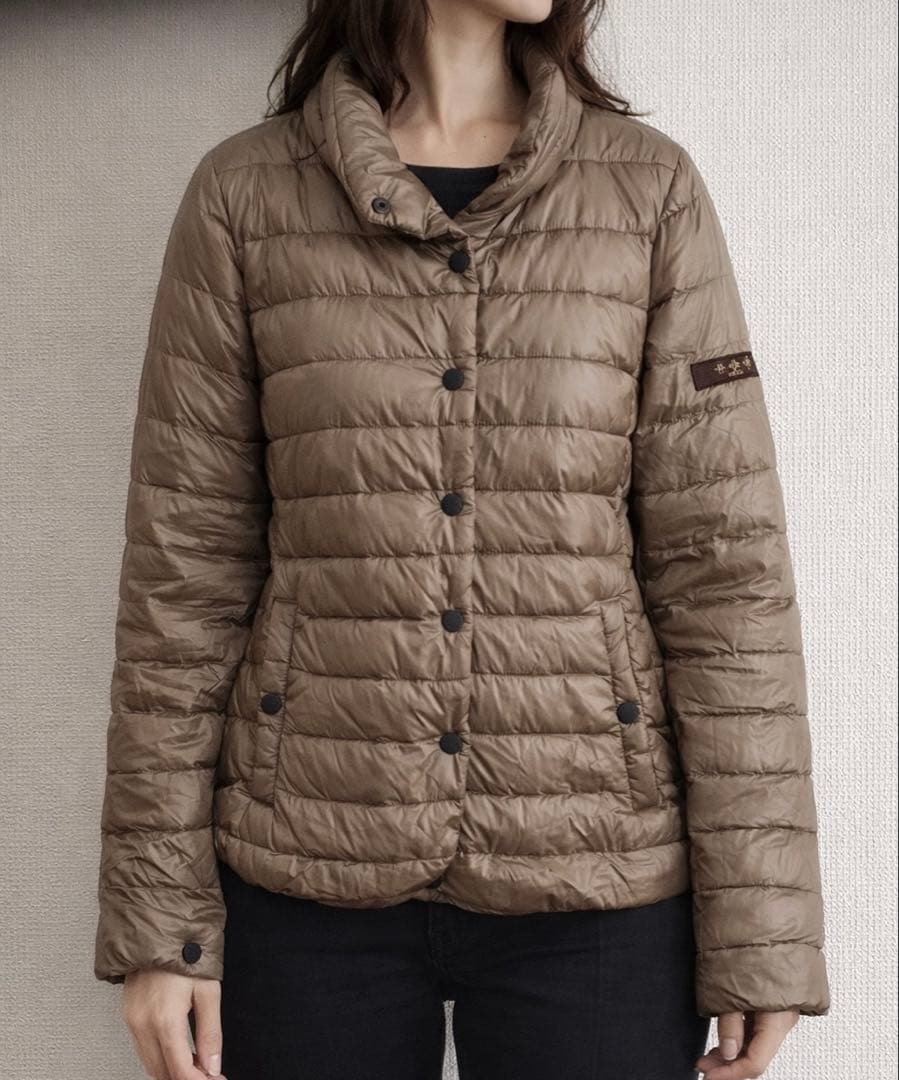 お*む様 高級　TATRAS タトラス ダウン レディース ベージュ 軽量