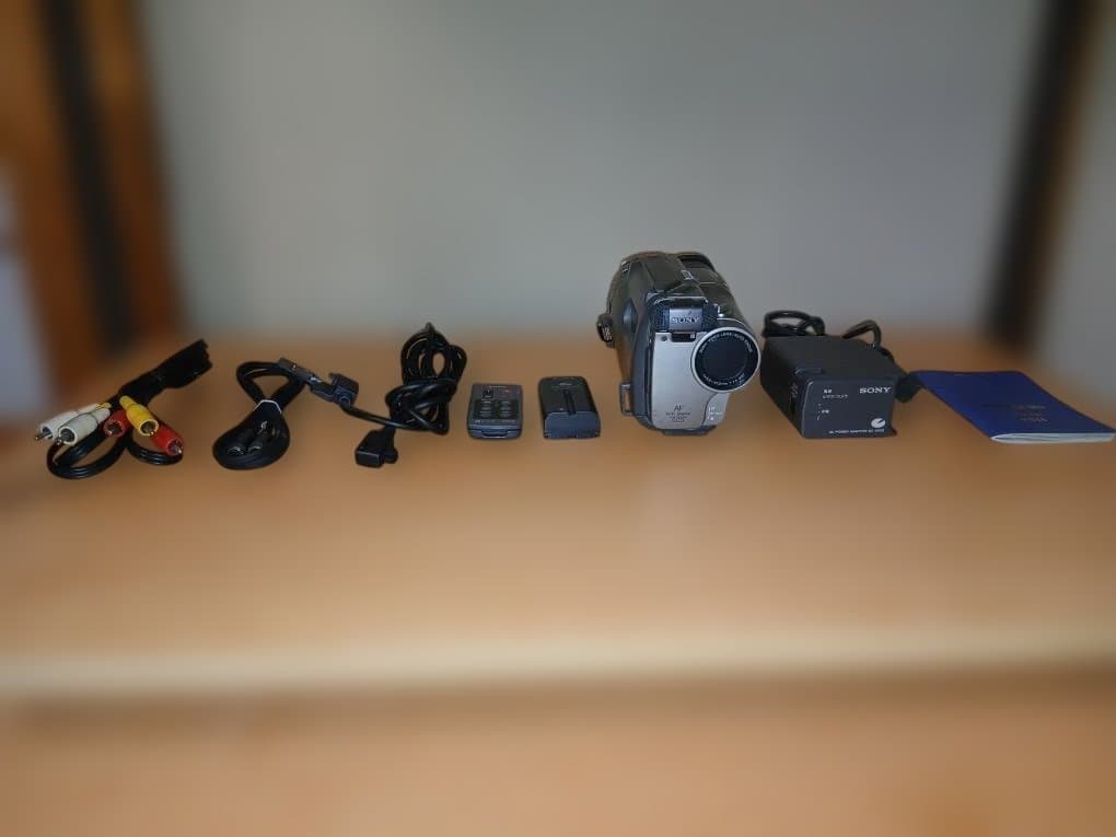 動作良好 VideoHi8 ソニーCCD-TR1　8ミリビデオ　PCデータ化最適