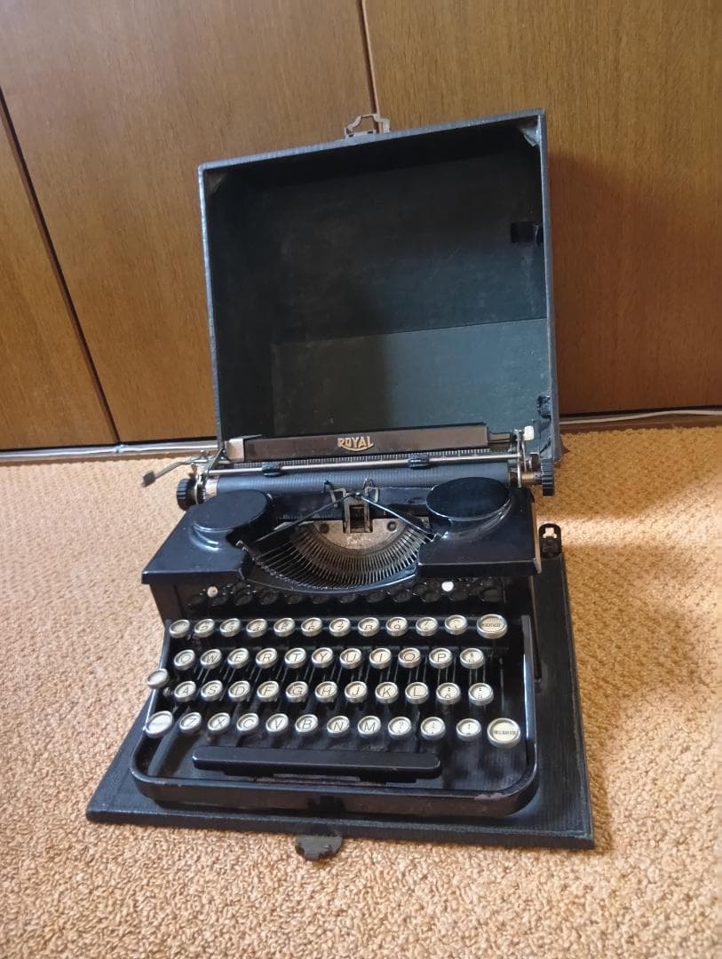 タイプライター　アンティーク　希少品