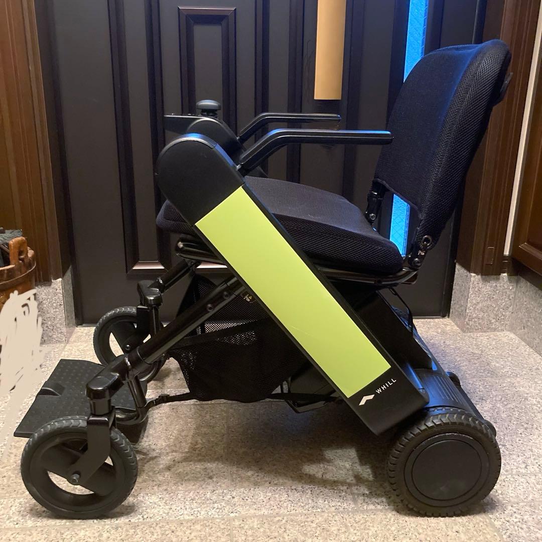 WHILL Model F 電動車椅子(主に室内使用) 右仕様