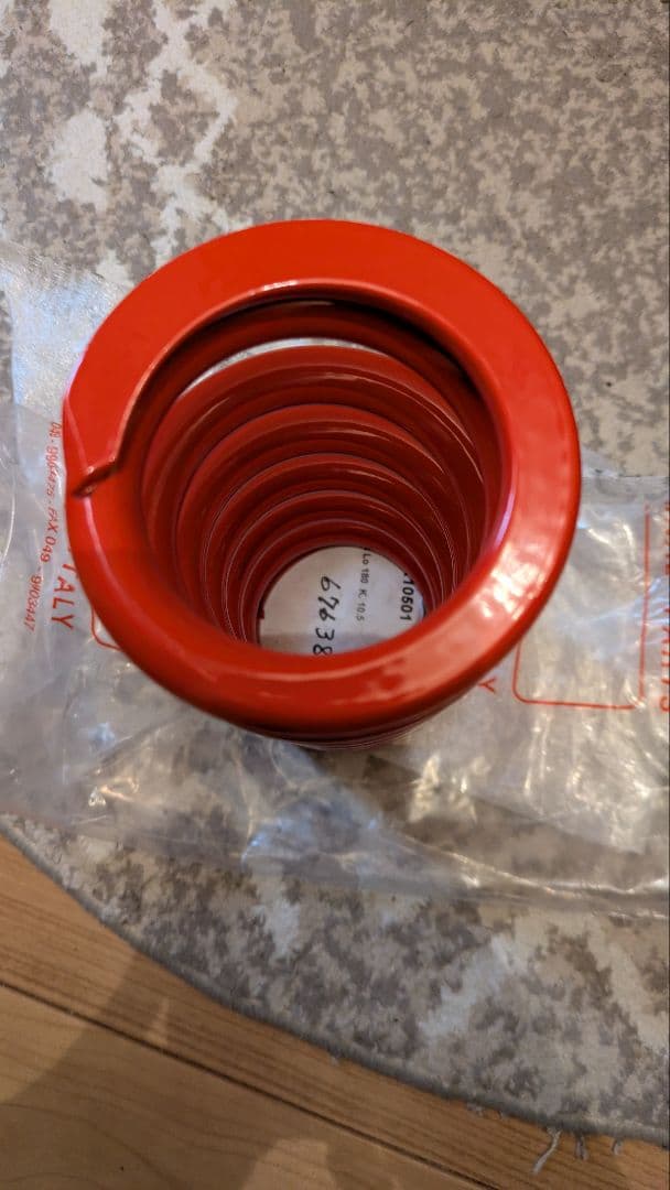 未使用 ZX-10R 強化リヤサス スプリング 10.5kgf 102.9N - メルカリ