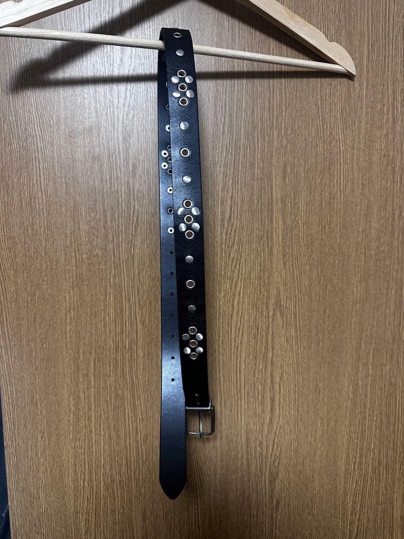 LEMAIRE スタッズ付きブラックレザーベルト ウィメンズ＆ユニセックス ベルト | LEMAIRE