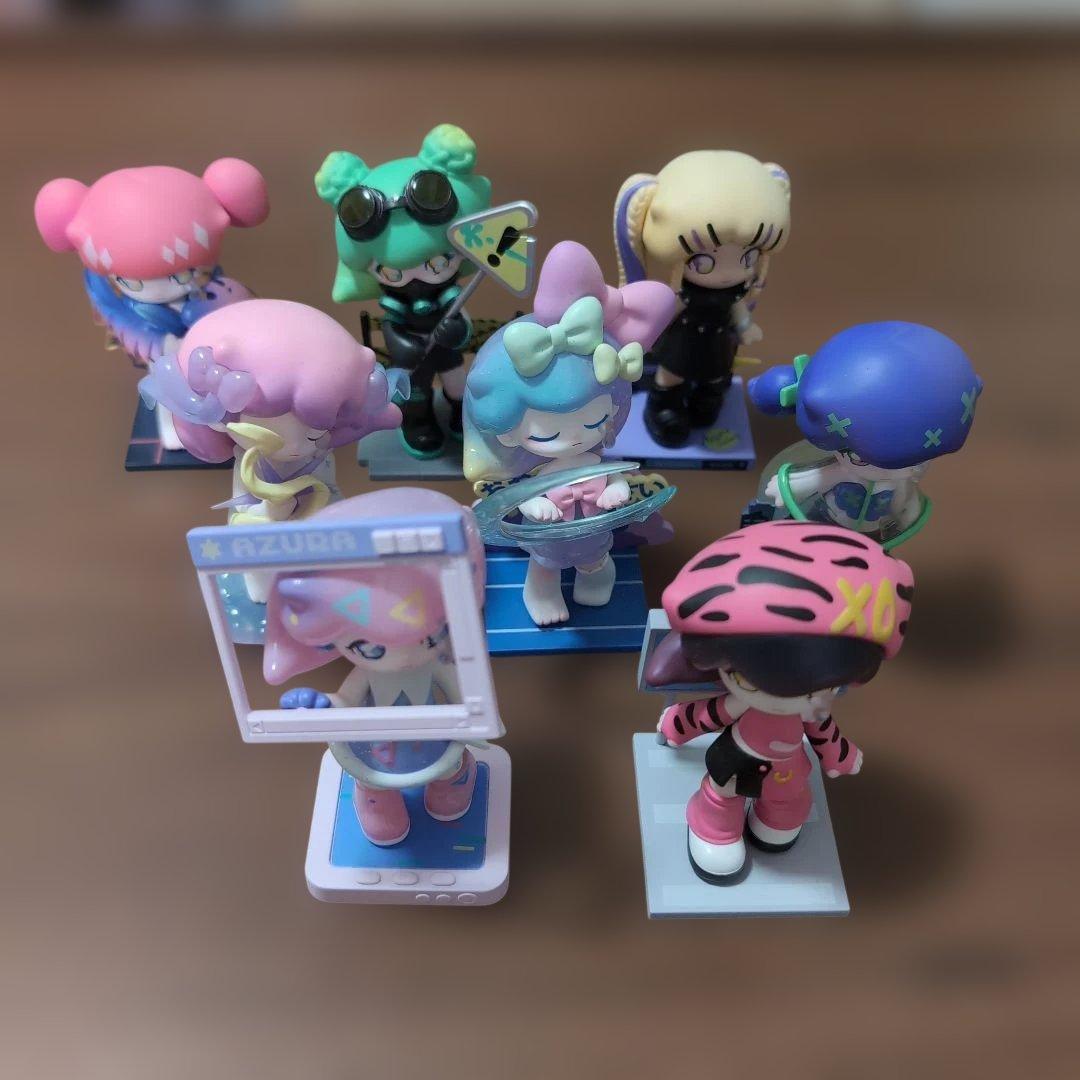 POP MART AZURA Y2K 8体セット 箱なし 飾り品 中古フィギュア