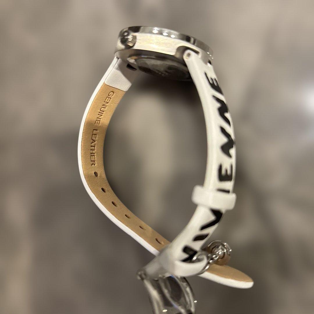 vivienne westwood 腕時計 白 ホワイト オーブ ロゴベルトの通販はau