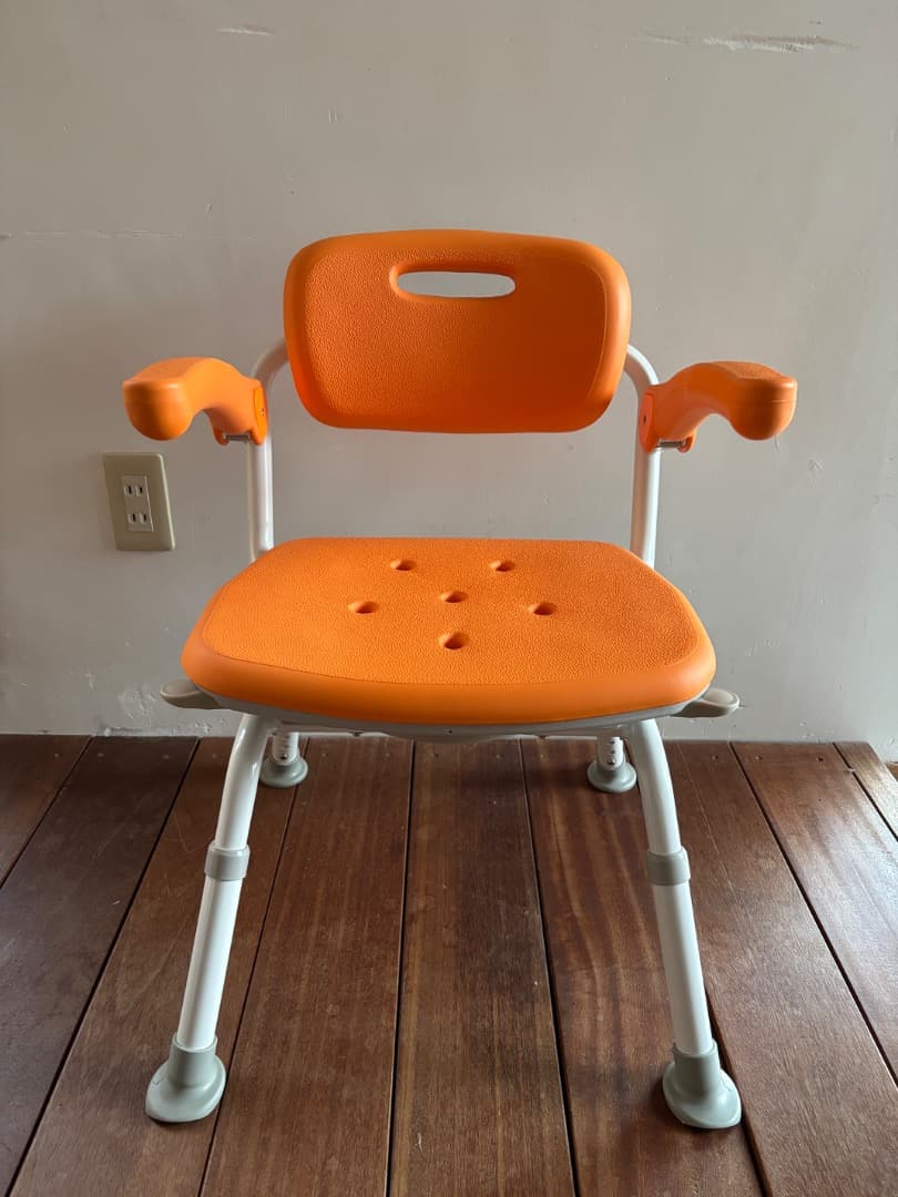 未使用/パナソニック シャワーチェア 介護用椅子 ユクリア PN-L41221 楽天市場】シャワーチェア (ユクリア) ミドルSP回転おりたたみN