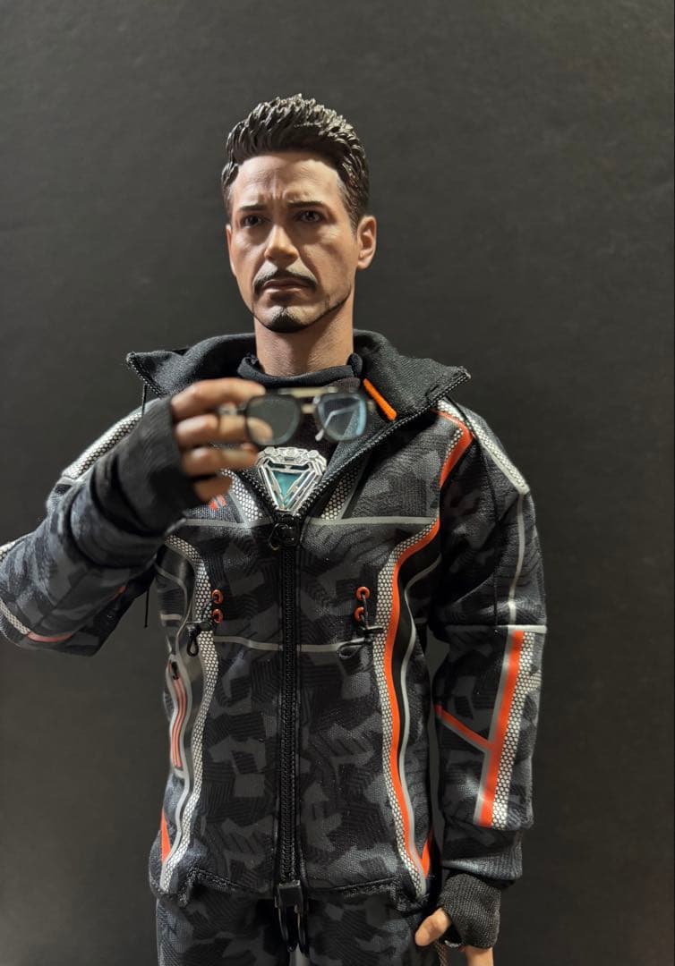 アイアンマン ホットトイズ トニースターク　ナノコンバットスーツ Amazon.co.jp: Infinity War Endgame Iron Man Tony Stark nanotech