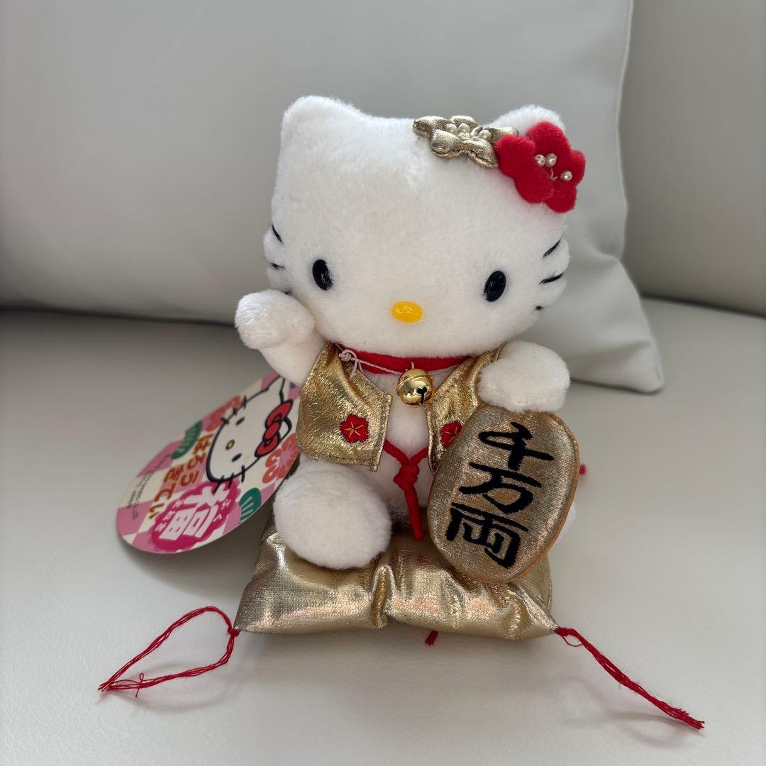 ハローキティ ぬいぐるみ 金色衣装　招き猫