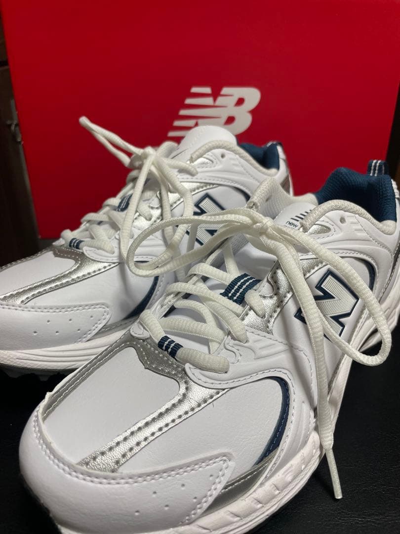 りす　New Balance ゴルフシューズ　練習場一度のみ着用　23cm