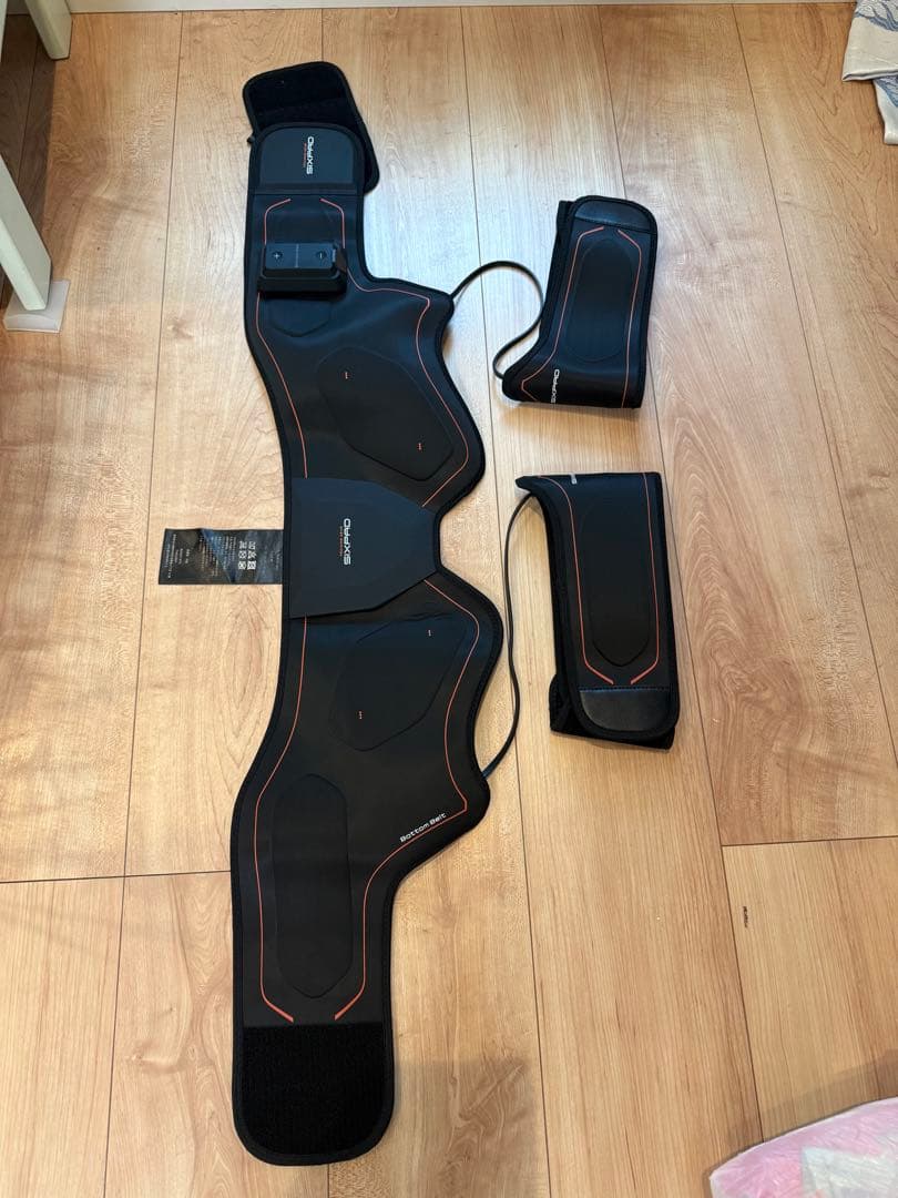 美品 SIXPAD ボトムベルト 正規品｜新品高電導パッド付き